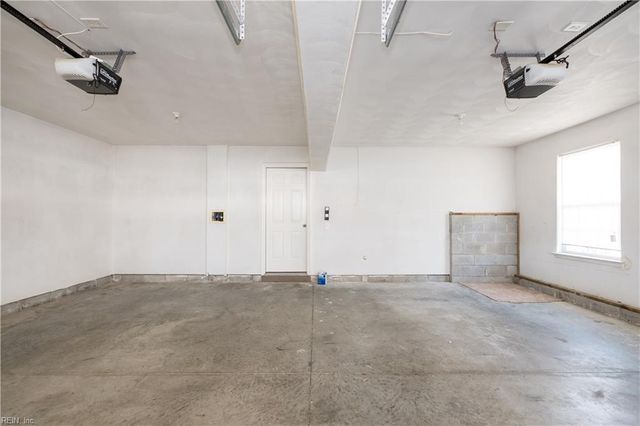 8122 Lee Hall AVE, Suffolk, VA 23435