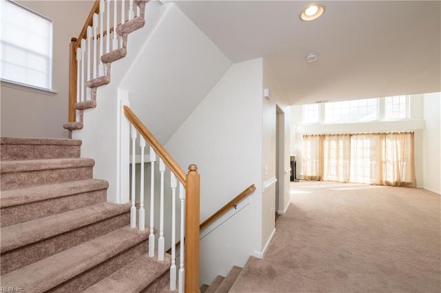 8122 Lee Hall AVE, Suffolk, VA 23435