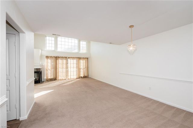 8122 Lee Hall AVE, Suffolk, VA 23435