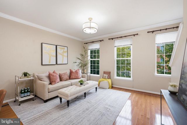 42813 FLANNIGAN TER, Chantilly, VA 20152