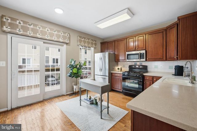 42813 FLANNIGAN TER, Chantilly, VA 20152