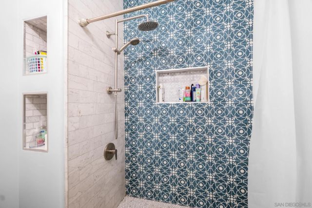 523 Hatherly St, Vista, CA 92083