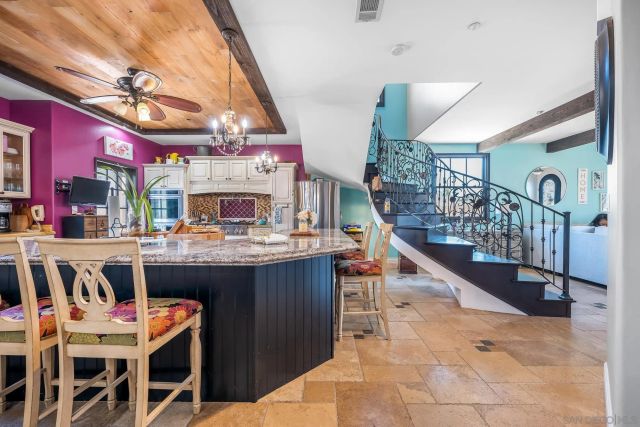 523 Hatherly St, Vista, CA 92083