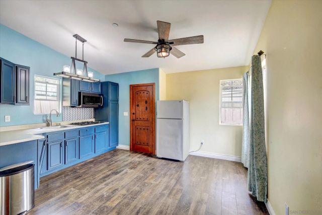 523 Hatherly St, Vista, CA 92083