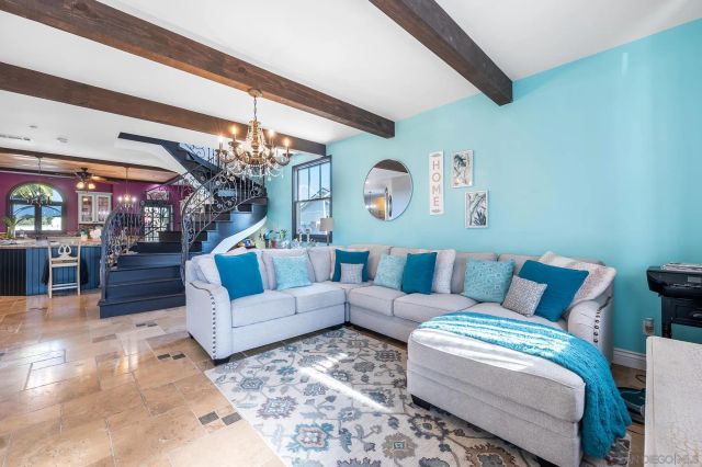 523 Hatherly St, Vista, CA 92083