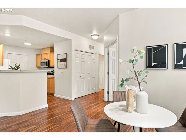 1831 Ne 101ST Ave 102, Hillsboro, OR 97006