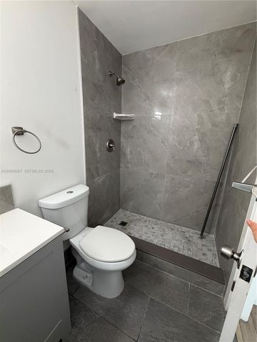 857 W 41st St 58, Hialeah, FL 33012