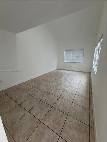 857 W 41st St 58, Hialeah, FL 33012