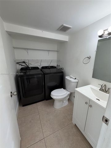 857 W 41st St 58, Hialeah, FL 33012