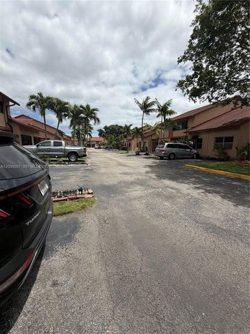 857 W 41st St 58, Hialeah, FL 33012