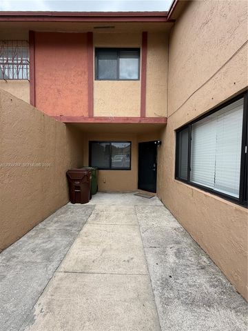 857 W 41st St 58, Hialeah, FL 33012