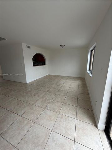 857 W 41st St 58, Hialeah, FL 33012