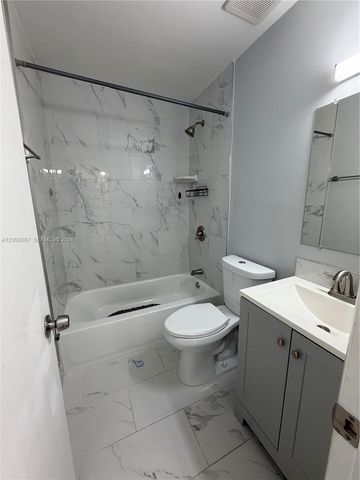 857 W 41st St 58, Hialeah, FL 33012