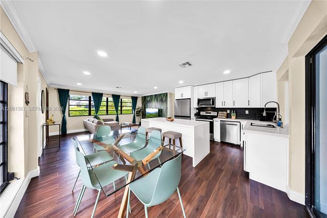 10275 SW 112th Street, Miami, FL 33176