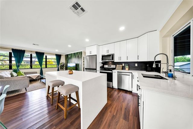 10275 SW 112th Street, Miami, FL 33176