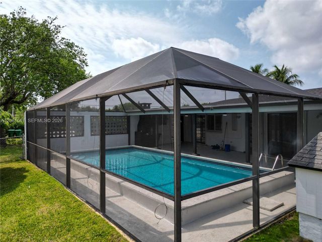 10275 SW 112th Street, Miami, FL 33176
