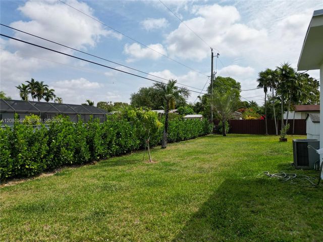 10275 SW 112th Street, Miami, FL 33176