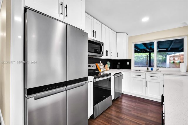 10275 SW 112th Street, Miami, FL 33176