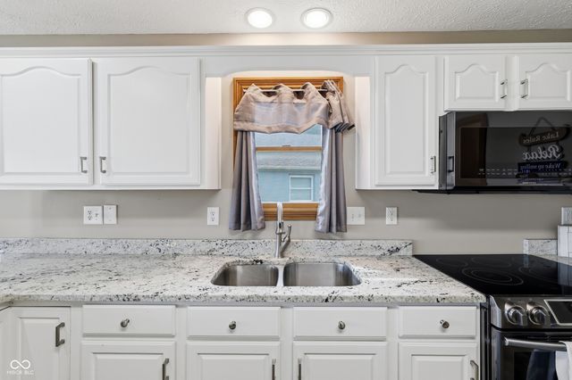 131 Patriots Landing, Fillmore, IN 46128