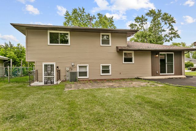 22810 East Drive, Richton Park, IL 60471
