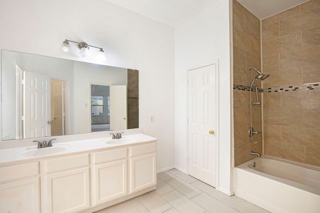 4800 Sleepy Ridge Circle, Fort Worth, TX 76133