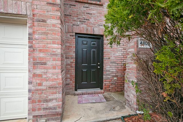 4800 Sleepy Ridge Circle, Fort Worth, TX 76133