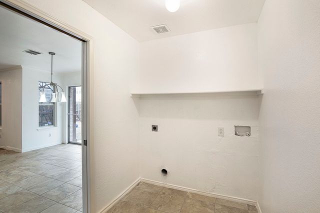 4800 Sleepy Ridge Circle, Fort Worth, TX 76133