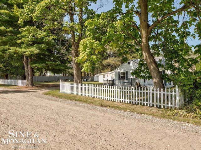 7205 Dogwood Avenue, Lexington, MI 48450