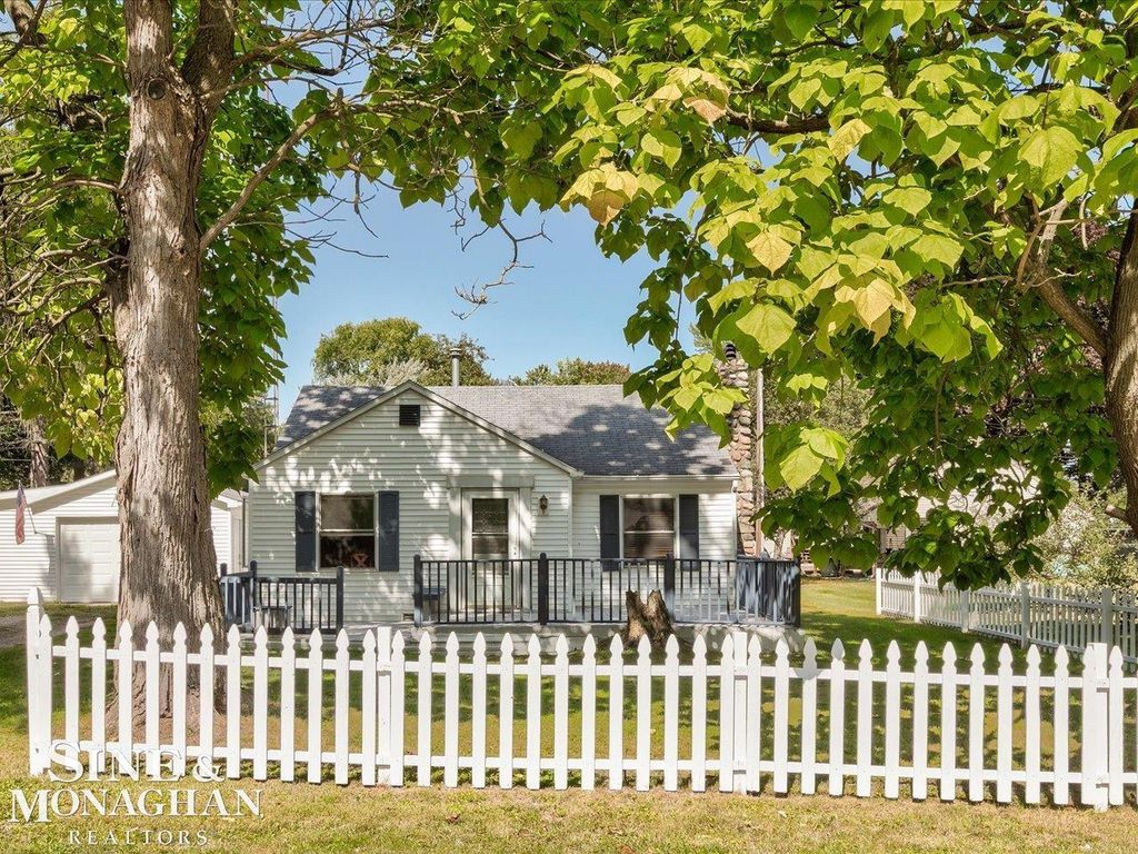 7205 Dogwood Avenue, Lexington, MI 48450