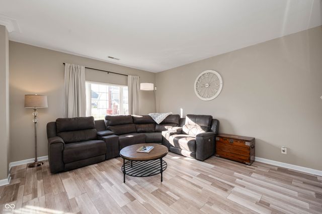 1204 Middlebury Drive, Westfield, IN 46074