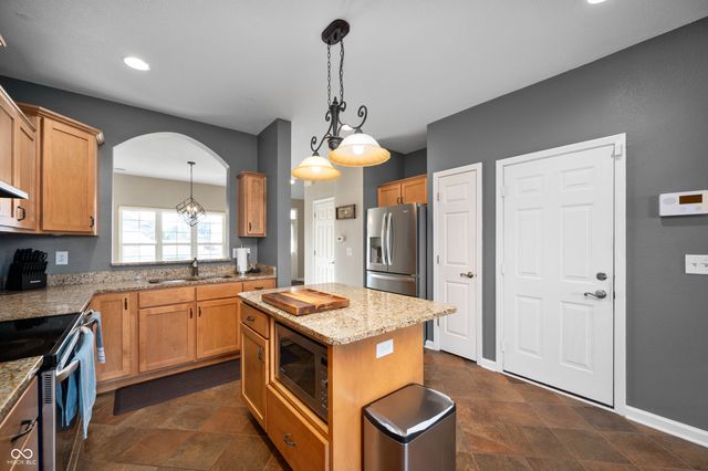 1204 Middlebury Drive, Westfield, IN 46074