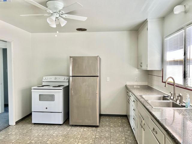3594 Somerset Ave Front Unit, Castro Valley, CA 94546