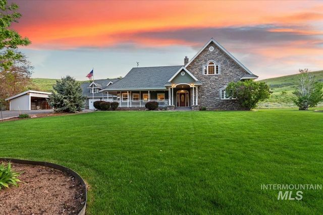 3057 Hwy 71, Cambridge, ID 83610