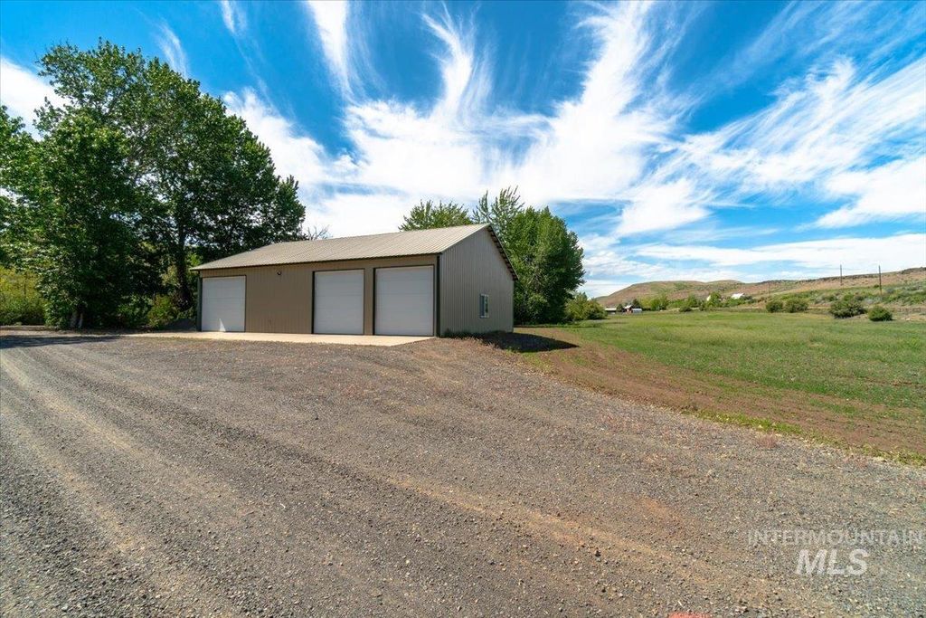 3057 Hwy 71, Cambridge, ID 83610 photo 4