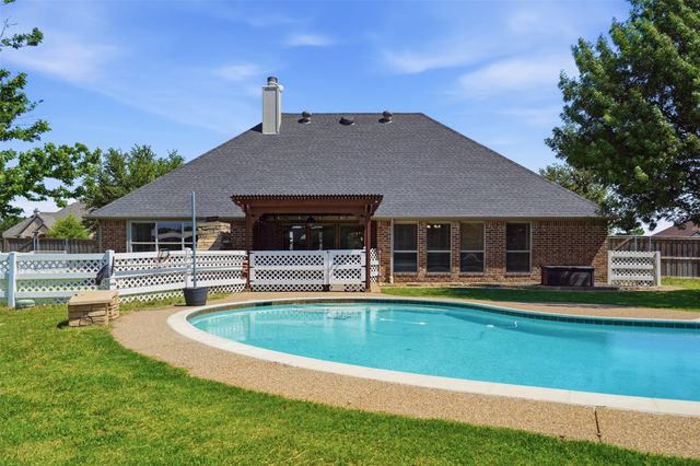 2900 Aston Meadows Drive, Haslet, TX 76052