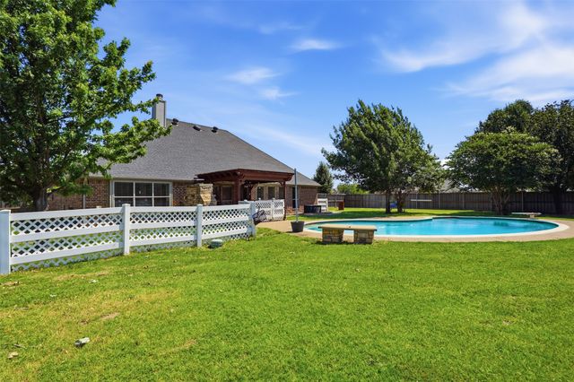 2900 Aston Meadows Drive, Haslet, TX 76052