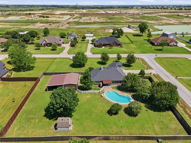 2900 Aston Meadows Drive, Haslet, TX 76052