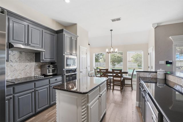 2900 Aston Meadows Drive, Haslet, TX 76052
