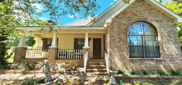 96498 W Diamondhead Drive, Diamondhead, MS 39525
