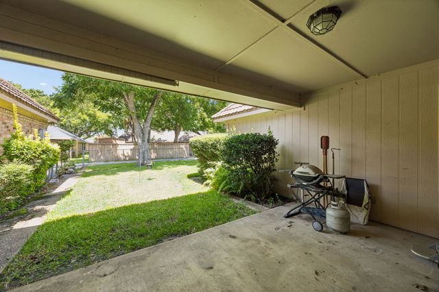 1913 Pecan Ridge Drive, Rowlett, TX 75088