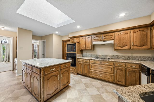 1913 Pecan Ridge Drive, Rowlett, TX 75088