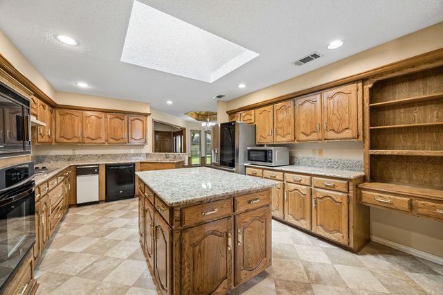 1913 Pecan Ridge Drive, Rowlett, TX 75088