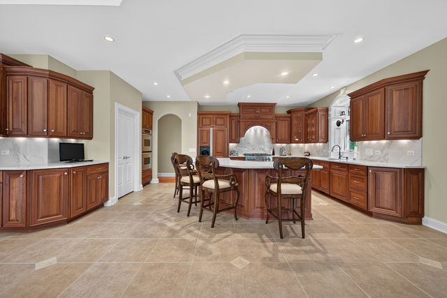 770 Reserve Court, South Elgin, IL 60177