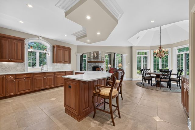 770 Reserve Court, South Elgin, IL 60177