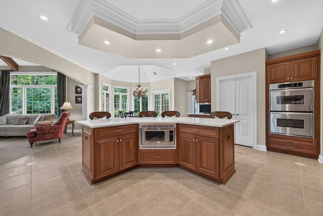 770 Reserve Court, South Elgin, IL 60177