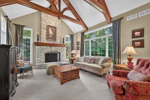 770 Reserve Court, South Elgin, IL 60177