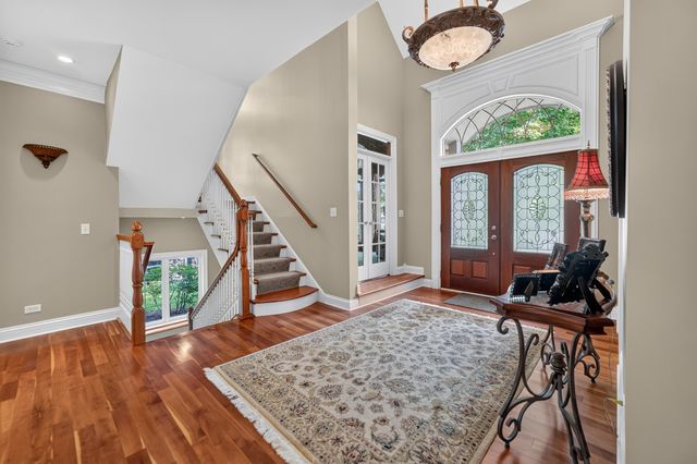 770 Reserve Court, South Elgin, IL 60177