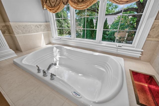 770 Reserve Court, South Elgin, IL 60177
