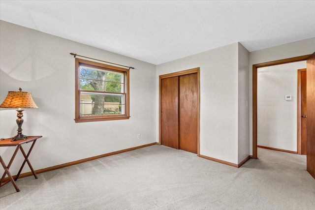 21190 Watertown ROAD, Waukesha, WI 53186