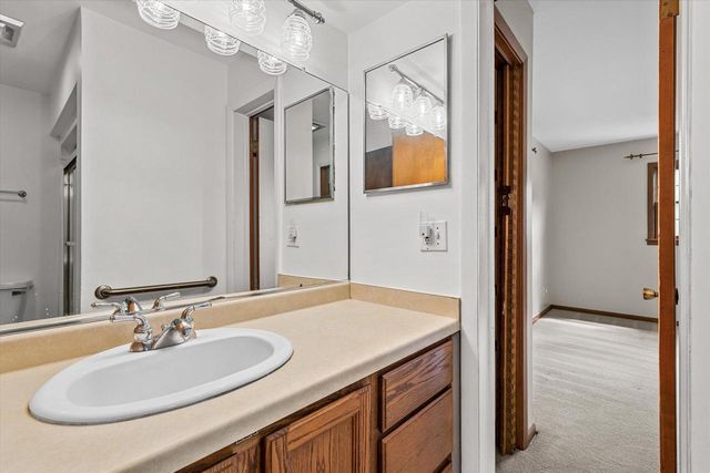 21190 Watertown ROAD, Waukesha, WI 53186